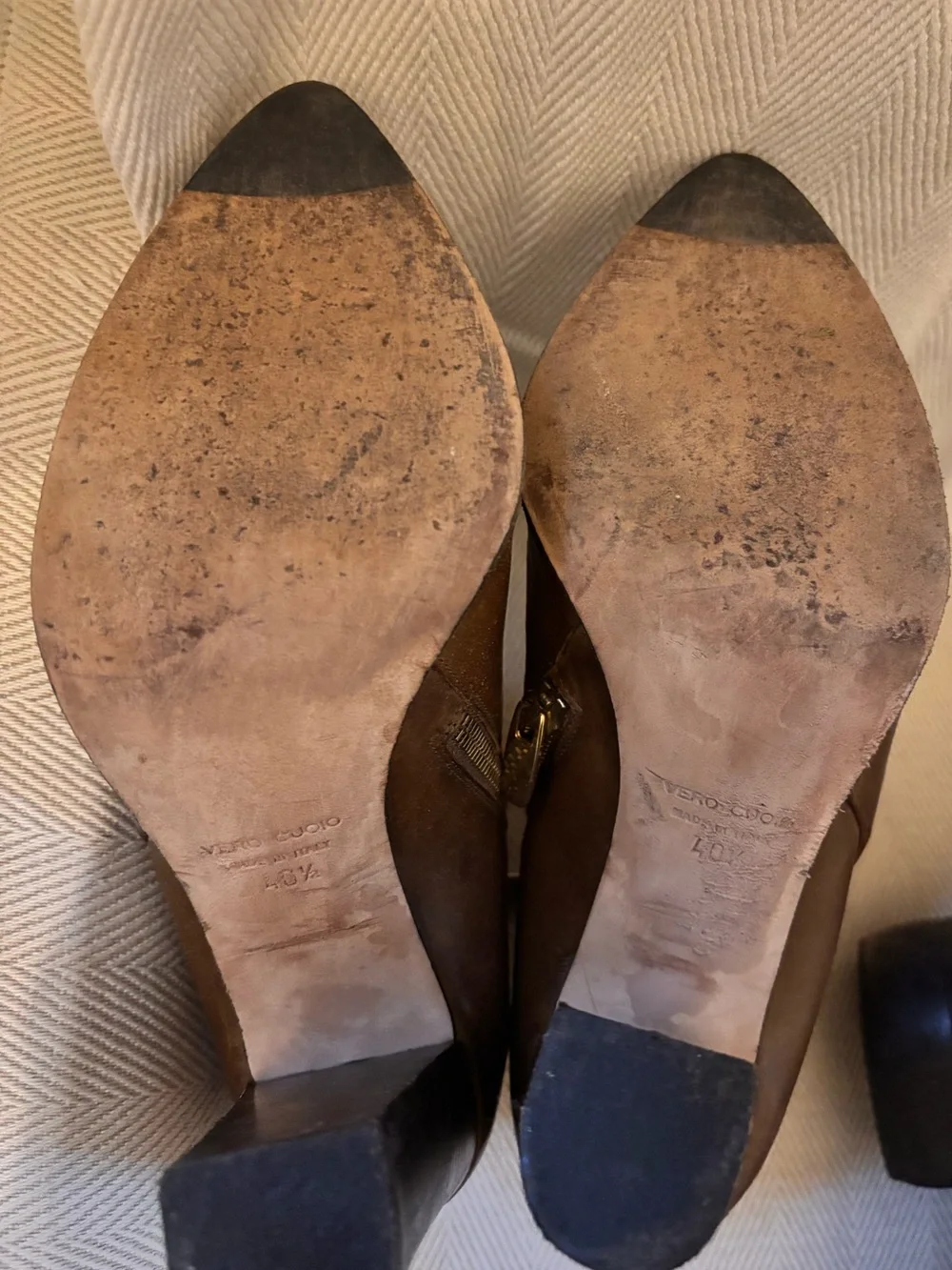 Club Monaco Brown Leather Pointed Block Heel Boots 10.5 Made in Italy